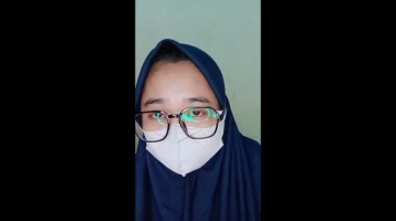 Pertama Kali Omek Pake Dildo Jilbab Jilboobs BBW Semok Bohay