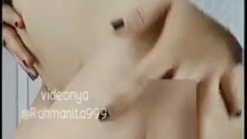 Lepas Cadar Rahmanita9999 Ngocok Memek