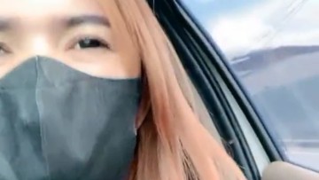 Pinky Omek ampe Basah di Taxi Online BLING2