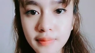 Yayang V MangoLive Remas Buah Dada Cuma Sehelai Kain