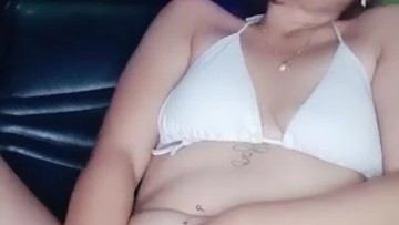 Mulai Ketagihan Omek Host ABG 21yo White Bra